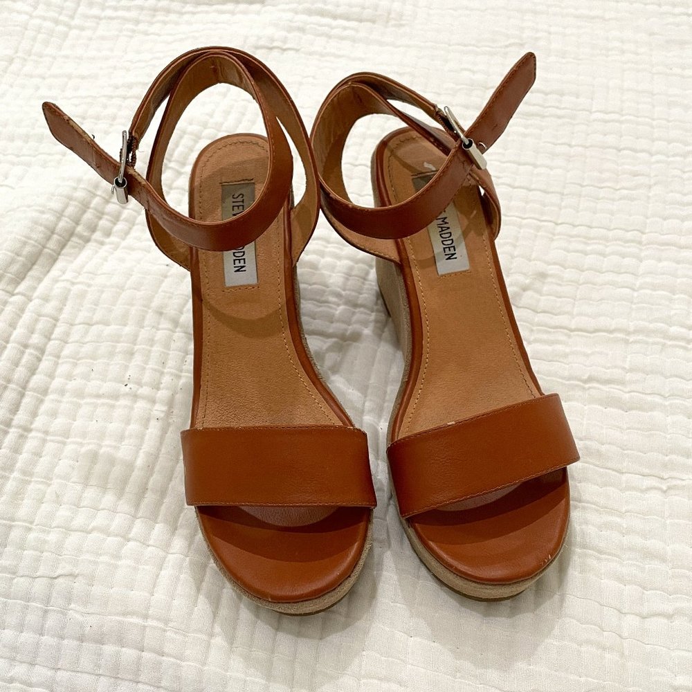 Steve Madden Stryke Wedge Sandal, Cognac
